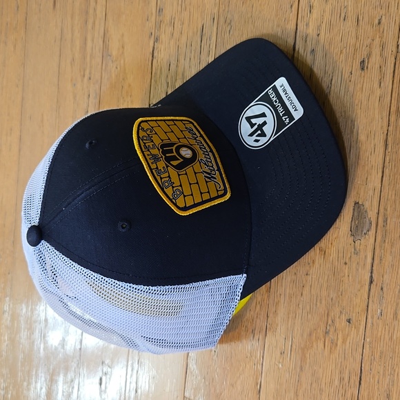 NWT Milwaukee Brewers Snapback Trucker Hat Cap - Picture 4 of 12